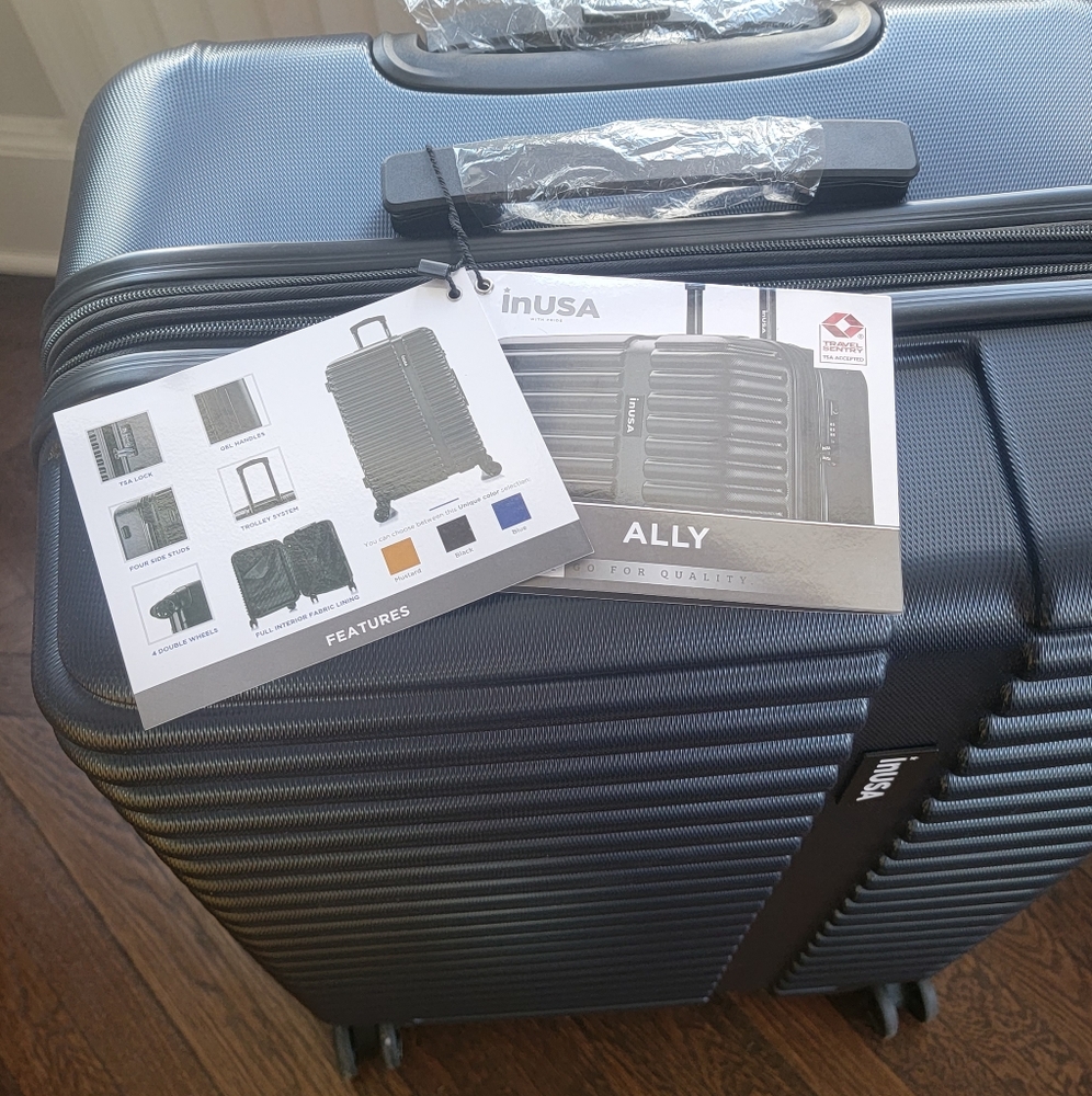 Brand NEW 28" inUSA hardshell luggage. Expandable,  TSA locks, 4 double wheels. - Picture 2 of 13